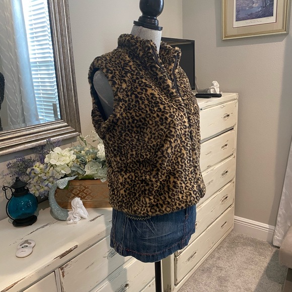 Gorgeous Cejon leopard print vest! Sz. M - Picture 2 of 11